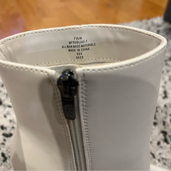 ❌SOLD❌ Marc Fisher Rublia White Platform Booties NWOT - Picture 3 of 10